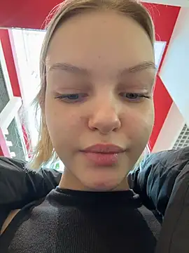 Snapshot of AshleyMur chatting on February 2026 05:32:01 AM AshleyMur online show from February 2026 05:32:01 AM