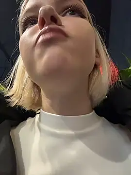 Snapshot of AshleyMur chatting on February 2026 04:23:01 AM AshleyMur online show from February 2026 04:23:01 AM