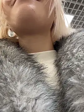 Snapshot of AshleyMur chatting on February 2026 04:01:01 AM AshleyMur online show from February 2026 04:01:01 AM