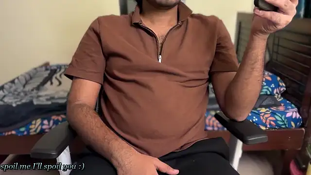 Snapshot of Ruthless_guyy chatting on June 2026 06:47:01 PM Ruthless guyy online show from June 2026 06:47:01 PM