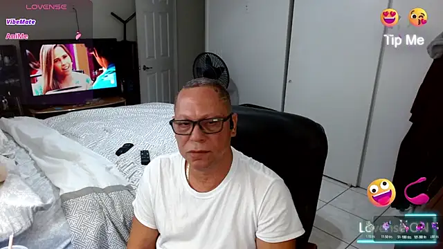 Snapshot of Daddy_1970 chatting on March 2026 05:03:02 PM Daddy 1970 online show from March 2026 05:03:02 PM