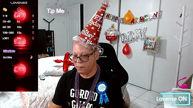 Snapshot of Daddy_1970 chatting on May 2026 10:02:02 AM Daddy 1970 online show from May 2026 10:02:02 AM