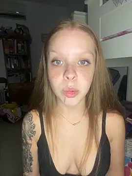 Snapshot of Piaaa3 chatting on February 2026 04:44:02 AM Piaaa3 online show from February 2026 04:44:02 AM