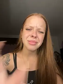 Snapshot of Piaaa3 chatting on February 2026 06:33:02 AM Piaaa3 online show from February 2026 06:33:02 AM