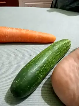 Snapshot of LINSA20 chatting on February 2026 02:39:01 PM LINSA20 online show from February 2026 02:39:01 PM