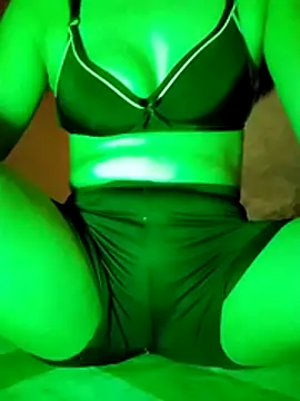 Snapshot of hel_lavente chatting on January 2026 04:41:01 AM hel lavente online show from January 2026 04:41:01 AM