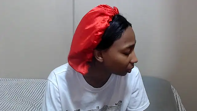 ExtraDoll online show from February 2026 10:05:01 AM