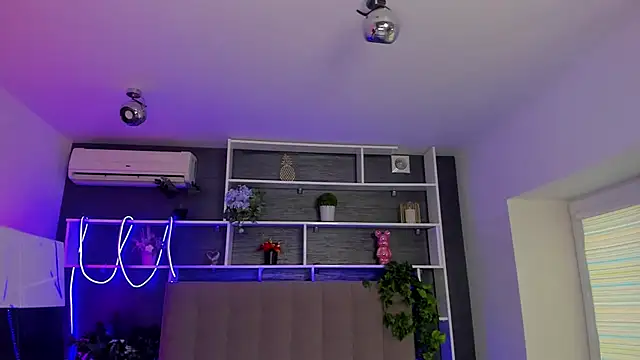 StephieRousee online show from February 2026 06:14:02 AM