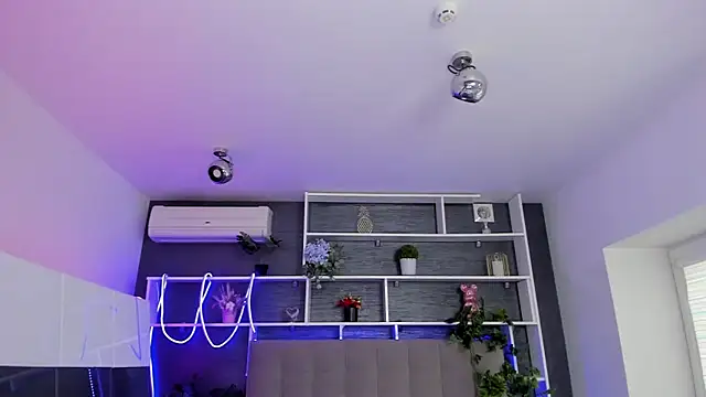 StephieRousee online show from March 2026 06:25:02 AM