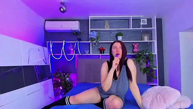 StephieRousee online show from May 2026 05:33:01 AM