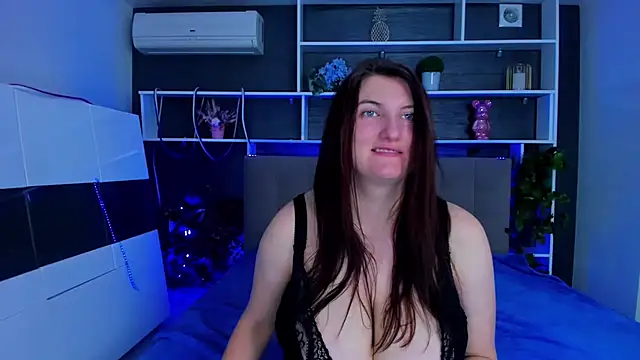 StephieRousee online show from February 2026 06:41:01 PM