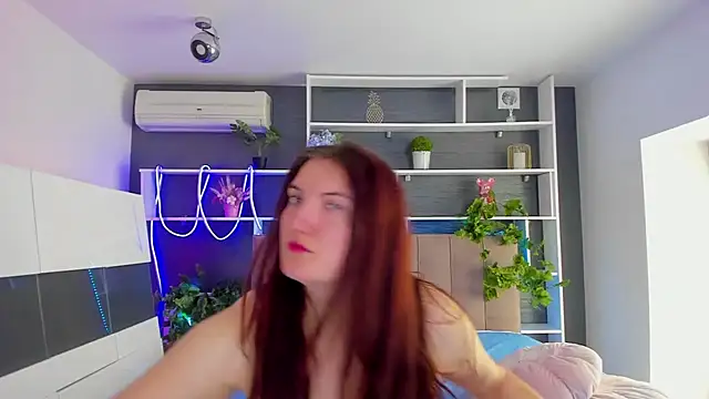 StephieRousee online show from March 2026 06:28:02 AM