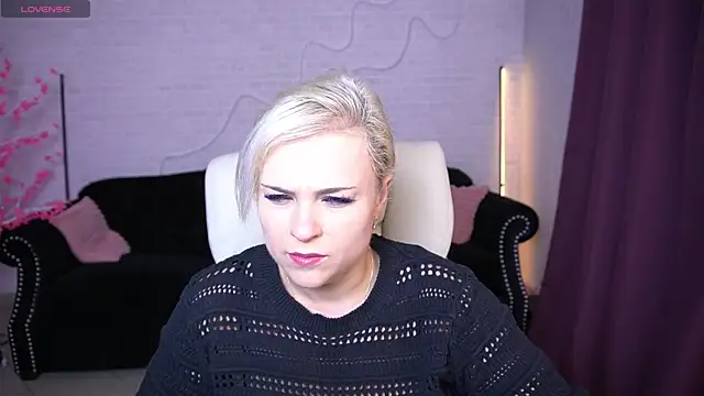 CrystalVibe online show from March 2026 06:39:01 AM