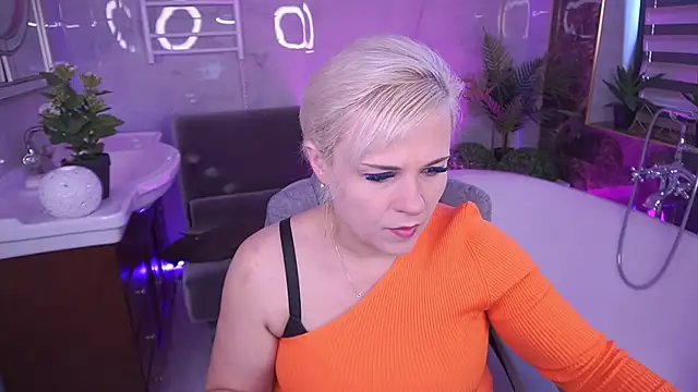 CrystalVibe online show from April 2026 06:06:01 AM