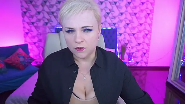 CrystalVibe online show from May 2026 05:58:01 AM