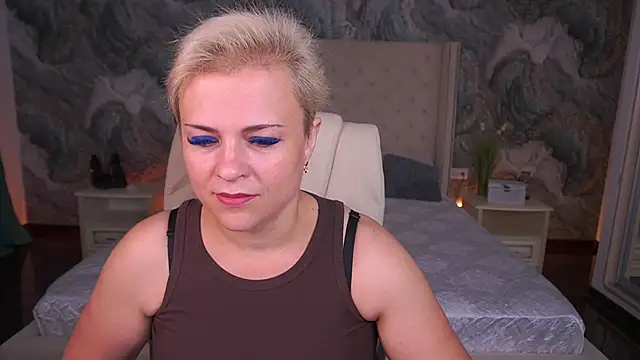 CrystalVibe online show from June 2026 05:46:01 AM