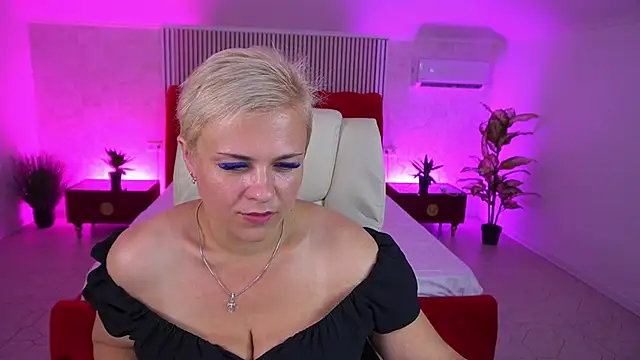 CrystalVibe online show from July 2026 08:53:02 PM
