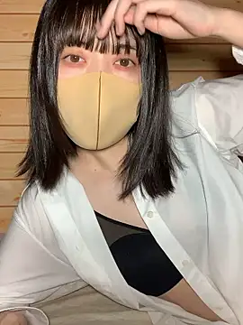 Snapshot of minami_room chatting on April 2026 01:24:01 PM minami room online show from April 2026 01:24:01 PM