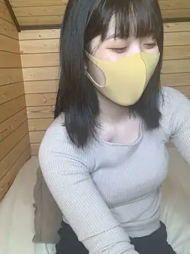 Snapshot of minami_room chatting on May 2026 01:25:01 PM minami room online show from May 2026 01:25:01 PM