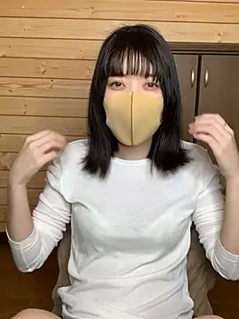 Snapshot of minami_room chatting on May 2026 01:31:02 PM minami room online show from May 2026 01:31:02 PM