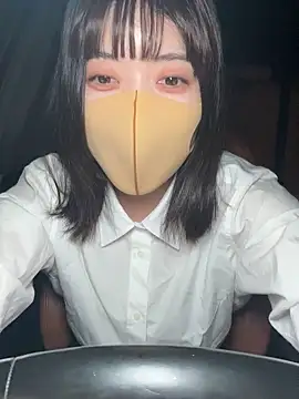 Snapshot of minami_room chatting on May 2026 11:09:01 AM minami room online show from May 2026 11:09:01 AM