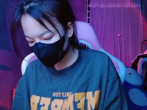 -Tamy- online show from March 2026 02:40:01 PM