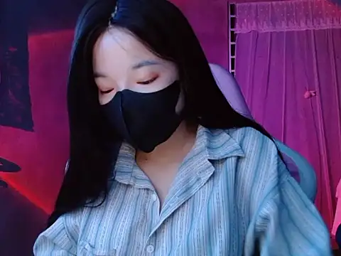 -Tamy- online show from February 2026 04:49:01 PM