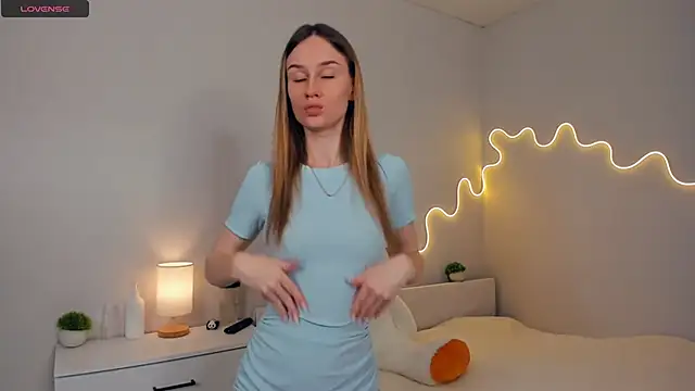 Kirawithvibe online show from May 2026 02:39:01 AM