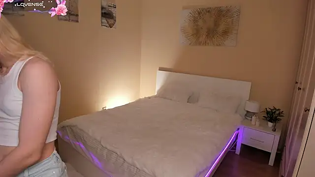 SweetNova  online show from April 2026 11:56:02 AM