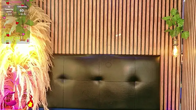 Hiddenhotcake online show from March 2026 06:54:01 PM