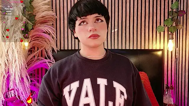 Hiddenhotcake online show from April 2026 07:32:01 PM