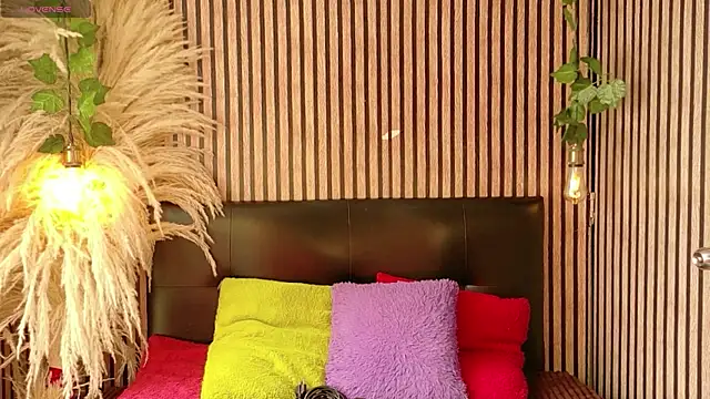 Hiddenhotcake online show from March 2026 07:27:02 PM