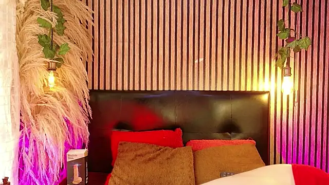 Hiddenhotcake online show from April 2026 07:30:01 PM