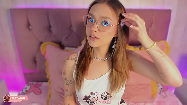 alyy cut3 online show from April 2026 08:43:01 PM