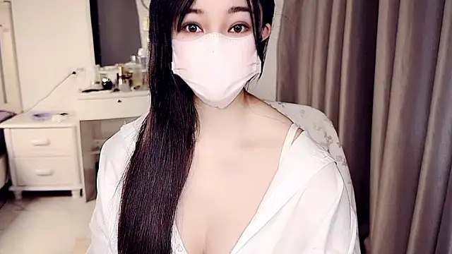 NolanMia online show from April 2026 12:22:02 AM