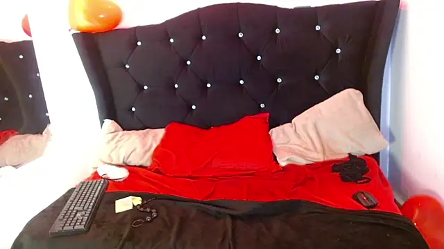 Snapshot of Neko_ne69 chatting on February 2026 01:33:02 PM Neko ne69 online show from February 2026 01:33:02 PM