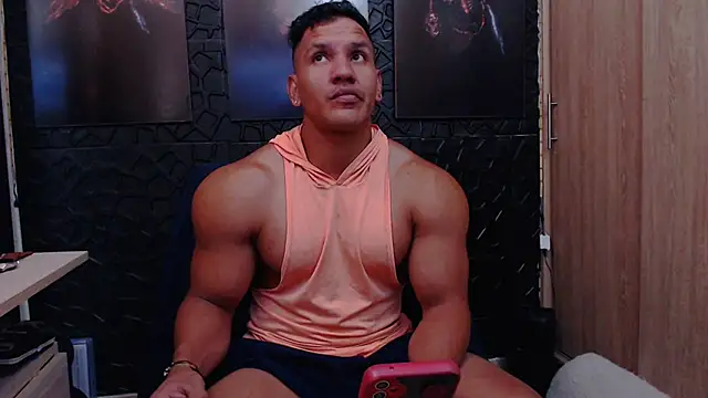 Snapshot of viktor_herrera chatting on June 2026 01:39:02 PM viktor herrera online show from June 2026 01:39:02 PM