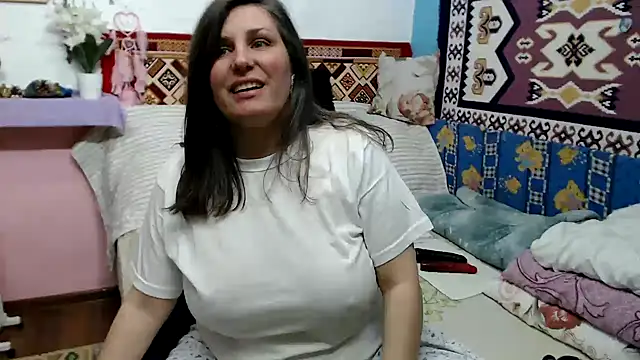 Adelinemilf online show from March 2026 11:57:01 AM
