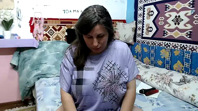 Adelinemilf online show from June 2026 06:40:02 AM