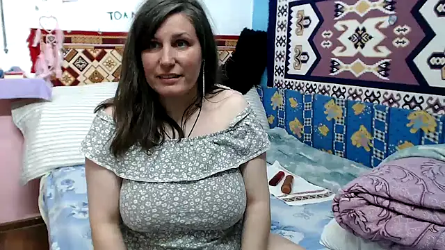 Adelinemilf online show from May 2026 11:57:02 AM