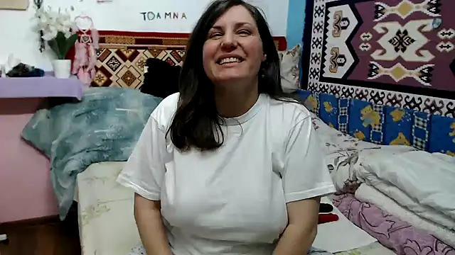 Adelinemilf online show from March 2026 01:00:01 PM