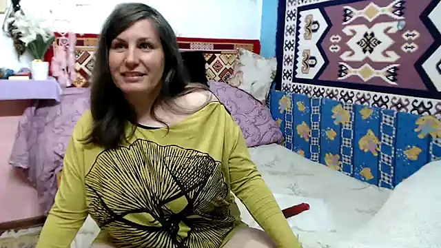 Adelinemilf online show from May 2026 07:34:01 AM