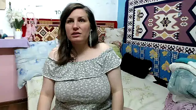Adelinemilf online show from May 2026 05:27:02 AM