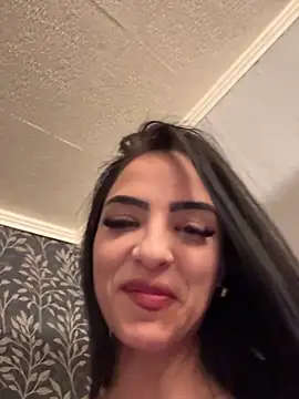 Evelin199 online show from April 2026 07:58:02 PM
