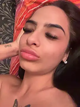 Evelin199 online show from May 2026 06:20:01 PM
