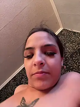 Evelin199 online show from April 2026 02:12:01 PM