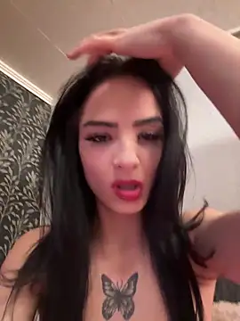 Evelin199 online show from March 2026 06:20:02 PM