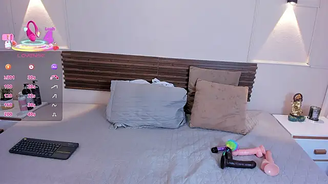 mia gold  online show from March 2026 07:02:02 PM