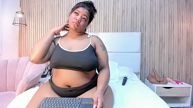 rachell queen  online show from February 2026 12:24:02 PM