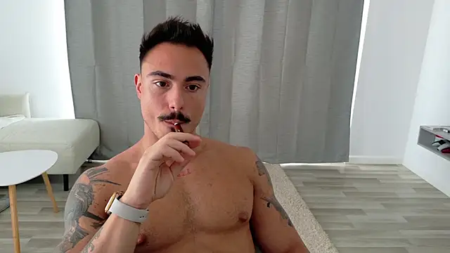 Snapshot of Master_Lukas chatting on May 2026 01:29:01 PM Master Lukas online show from May 2026 01:29:01 PM
